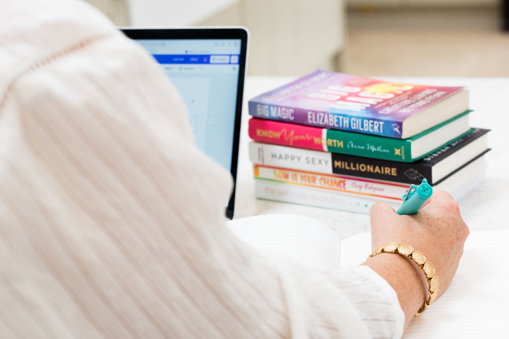 8 tips for authors for building your confidence when self doubt strikes